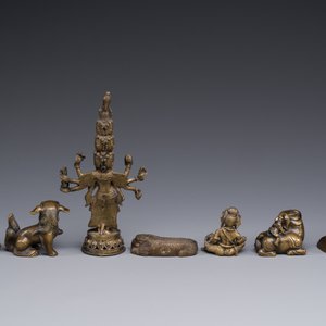 Collection de sculptures et de presse-papiers en bronze, Chine et Sino-Tibet, Qing — photo 3
