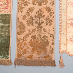 Collection de textiles en partie aux fils métalliques, Europe de l'Ouest, 17ème et postérieur — photo 9