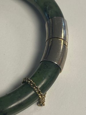 Collection variée de 16 pièces de bijoux et boîtes, dont du jade, de l'or et de l'argent, Chine, 19ème — photo 23