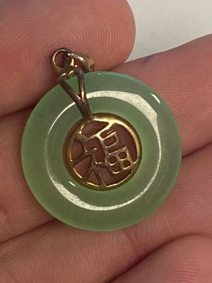 Collection variée de 16 pièces de bijoux et boîtes, dont du jade, de l'or et de l'argent, Chine, 19ème — photo 34