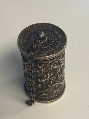 Collection variée de 16 pièces de bijoux et boîtes, dont du jade, de l'or et de l'argent, Chine, 19ème — photo 58