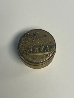 Collection variée de 16 pièces de bijoux et boîtes, dont du jade, de l'or et de l'argent, Chine, 19ème — photo 7