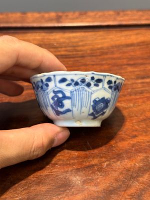 Collection variée de 45 pièces en porcelaine de Chine, Kangxi et postérieur — photo 74