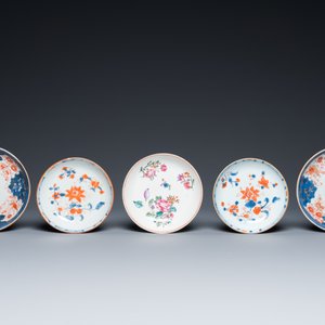 Collection variée de tasses et soucoupes en porcelaine de Chine, 18/19ème — photo 2