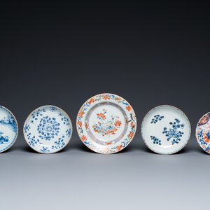 Collection variée de tasses et soucoupes en porcelaine de Chine, 18/19ème — photo 4