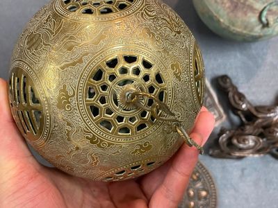 Collection variée en bois, bronze et cuivre, Chine et Tibet, 19/20ème — photo 16