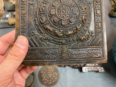Collection variée en bois, bronze et cuivre, Chine et Tibet, 19/20ème — photo 10