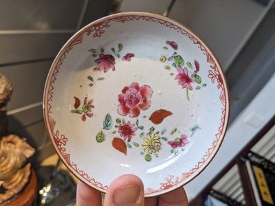 Collection variée en porcelaine de Chine en bleu et blanc et famille rose, 18/19ème — photo 14