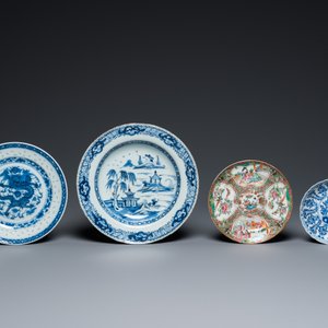 Collection variée en porcelaine de Chine en bleu et blanc et famille rose, 18/19ème — photo 4