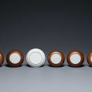 Collection variée en porcelaine de Chine en bleu et blanc et famille rose, 18/19ème — photo 7