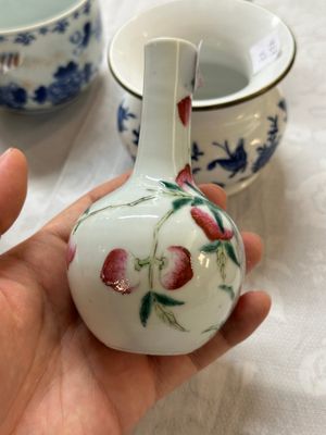 Collection variée en porcelaine de Chine en bleu et blanc et famille rose, 18ème et postérieur — photo 27