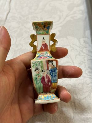 Collection variée en porcelaine de Chine en bleu et blanc et famille rose, 18ème et postérieur — photo 9