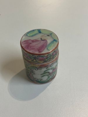 Collection variée en porcelaine de Chine en bleu et blanc et famille rose, Qianlong et postérieur — photo 17