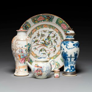 Collection variée en porcelaine de Chine en bleu et blanc et famille rose, Qianlong et postérieur — photo 1