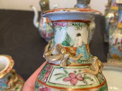 Collection variée en porcelaine de Chine famille rose de Canton, 19ème — photo 12