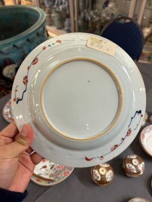 Collection variée en porcelaine de Chine famille rose et de style Imari, Yongzheng et postérieur — photo 5