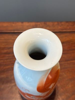 Collection variée en porcelaine de Chine qianjiang cai et à décor en rouge de fer, signée Liu Shuntai 劉順太, 19/20ème — photo 17