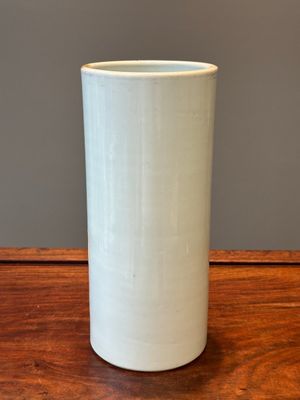 Collection variée en porcelaine de Chine qianjiang cai et à décor en rouge de fer, signée Liu Shuntai 劉順太, 19/20ème — photo 48