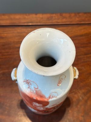 Collection variée en porcelaine de Chine qianjiang cai et à décor en rouge de fer, signée Liu Shuntai 劉順太, 19/20ème — photo 6