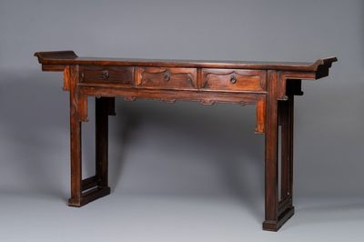 Console en bois à trois tiroirs, Chine, 19/20ème