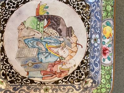 Coupe de forme carrée en émaux de Canton à décor d'un lettré buvant du vin, Chine, Yongzheng/Qianlong — photo 2