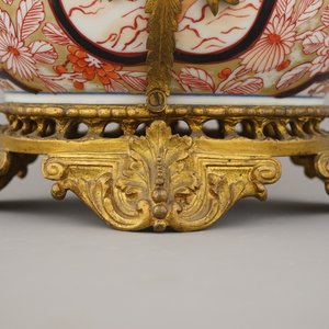 Coupe en porcelaine de Chine avec monture ormolu, 19e — photo 3