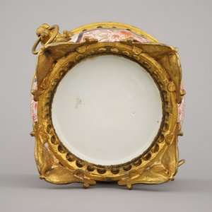 Coupe en porcelaine de Chine avec monture ormolu, 19e — photo 5