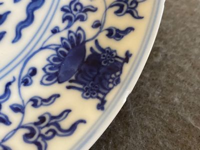 Coupe en porcelaine de Chine en bleu et blanc à décor d'une grue, marque de Yongzheng, 18/19ème — photo 9