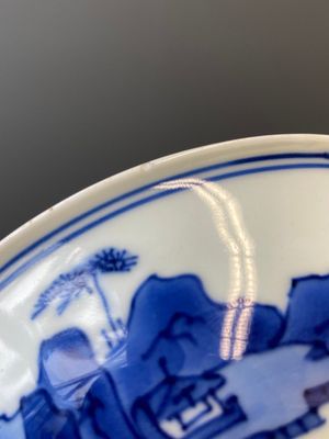 Coupe en porcelaine de Chine en bleu et blanc, marque et époque de Kangxi — photo 15