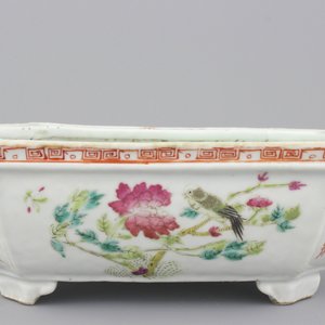 Coupe octagonale bonsai en porcelaine de Chine, famille rose, 19e — photo 2