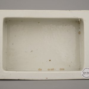 Coupe rectangulaire bonsai en porcelaine de Chine polychrome, style Qianjiang, 19e-20e — photo 7
