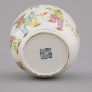 Coupe remarquable en porcelaine de Chine avec scènes érotiques, 19e — photo 7