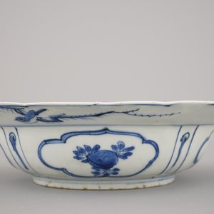 Coupe Wan-LI 'klapmuts' en porcelaine de Chine, bleu et blanc, dynastie Ming, 16e — photo 9