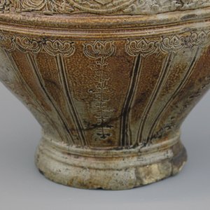Cruche armoriale importante en grès de <raeren, monture en étain, env. 1600 — photo 19
