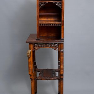 D'après Gabriel Viardot, un cabinet japonisant en bois et laque, prob. France, 19/20ème — photo 5