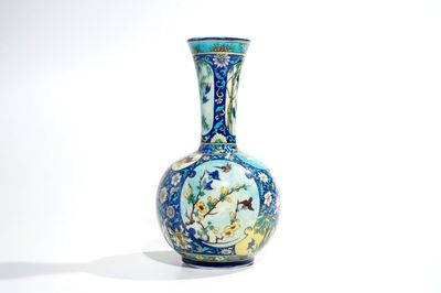 Deck, Théodore (France, 1823-1891), un vase de style Art Nouveau aux émaux polychromes