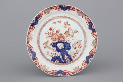 Delfts doré bord met bloemen en vogels, ca 1720
