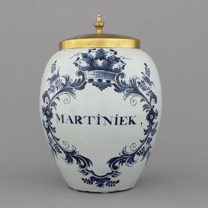 Delftse tabakspot met koperen deksel, "MARTINIEK", 18e eeuw — foto 1