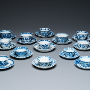 Dertien Chinese blauw-witte koppen en schotels, Kangxi — foto 12