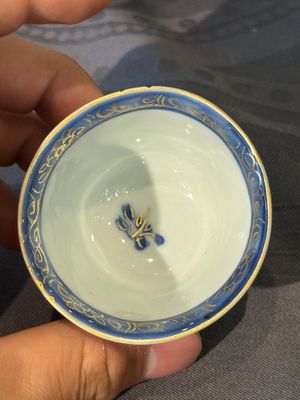 Dertien Chinese blauw-witte schotels en twaalf koppen met figuratief decor, Kangxi/Yongzheng — foto 42