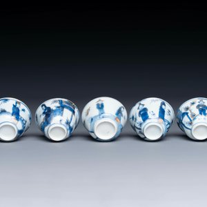 Dertien Chinese blauw-witte schotels en twaalf koppen met figuratief decor, Kangxi/Yongzheng — foto 11