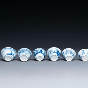 Dertien Chinese blauw-witte schotels en twaalf koppen met figuratief decor, Kangxi/Yongzheng — foto 7
