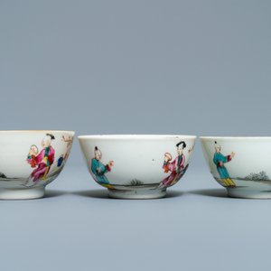 Dertien Chinese famille rose koppen en elf schotels met mandarijns decor, Qianlong — foto 8