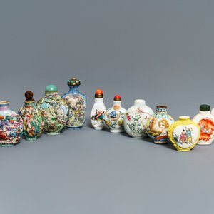 Dertien diverse Chinese snuifflesjes, 19/20e eeuw — foto 1