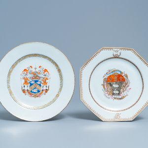 Deux assiettes armoriées en porcelaine de Chine famille rose pour le marché anglais aux armes de Mackay et Fitler, Qianlong — photo 1