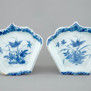 Deux assiettes d'un service à mendiants au décor chinoiserie, Delft, fin du 17ème — photo 1