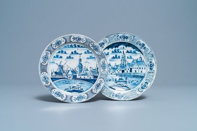 Deux assiettes en faïence de Frislande à décor de vues topographiques, datées 1789 et 1790