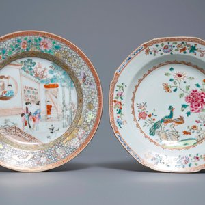 Deux assiettes et une théière couverte en porcelaine de Chine famille rose, Yongzheng/Qianlong — photo 2