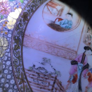 Deux assiettes et une théière couverte en porcelaine de Chine famille rose, Yongzheng/Qianlong — photo 24