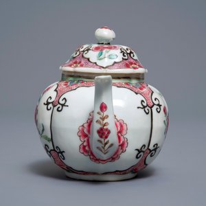 Deux assiettes et une théière couverte en porcelaine de Chine famille rose, Yongzheng/Qianlong — photo 5